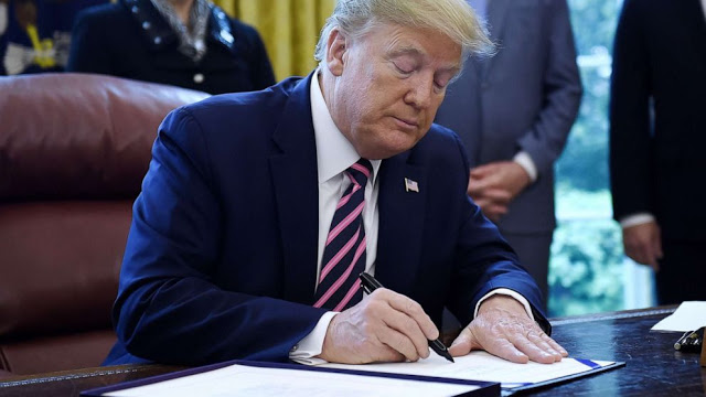 Trump signs $484B small business coronavirus relief bill into law