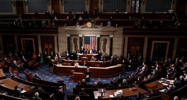 GOP Senators Successfully Filibuster Dems’ Election Takeover Bill