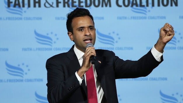 Iowa newspaper apologizes for racist attack on GOP candidate Vivek Ramaswamy