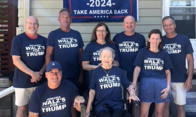 BREAKING: The *entire* family of Kamala Harris running mate Tim Walz just endorsed TRUMP. This is the greatest troll of the 2024 election